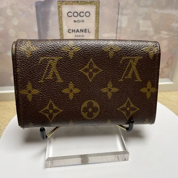 Authentic Louis Vuitton Monogram Wallet - Picture 2 of 5